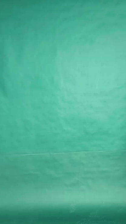 Green choker-body chain